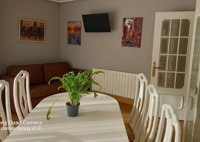 Grande Con Posibilidad De Garage Con 2 Banos Y 2 Terrazas