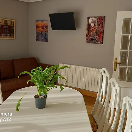 Con Posibilidad Parking Con 3 Y 2 Banos 5 Personas Apartment *
