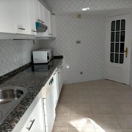 Apartment Con Posibilidad Parking Con 3 Y 2 Banos 5 Personas *