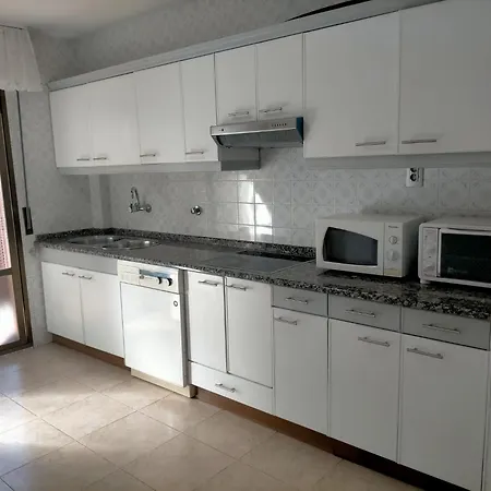 Apartament Con Posibilidad Parking Con 3 Y 2 Banos 5 Personas *
