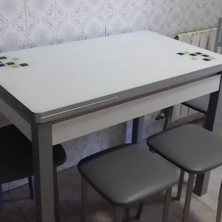 Apartment Con Posibilidad Parking Con 3 Y 2 Banos 5 Personas *