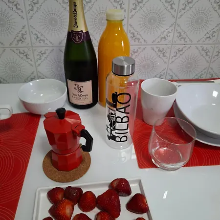 Apartment Con Posibilidad Parking Con 3 Y 2 Banos 5 Personas *