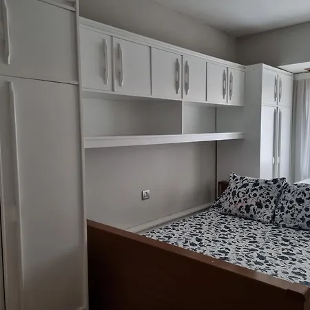 Grande Con Posibilidad De Garage Con 2 Banos Y 2 Terrazas Apartmán *